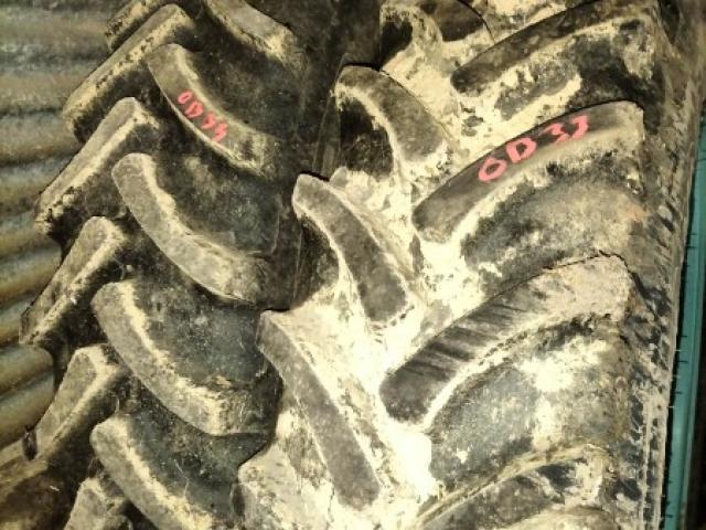 Roue Complete Berthoud 380/90R46 Alliance tres peu usé  3000€