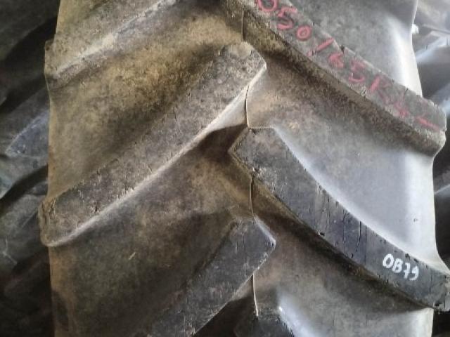 Pneu 650/65R42 et 540/65R30 MITAS 5100€