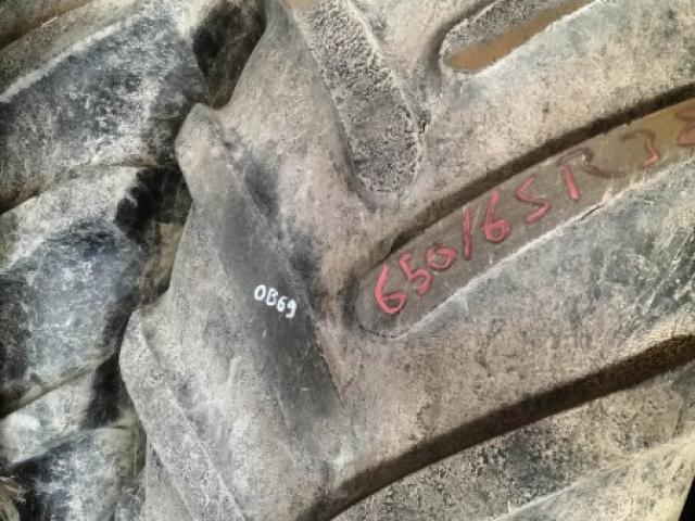 Pneu 650/65R38 2.8cm  700€