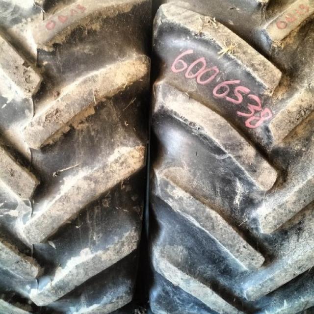 Pneu 600/65R38 2.7cm  800€